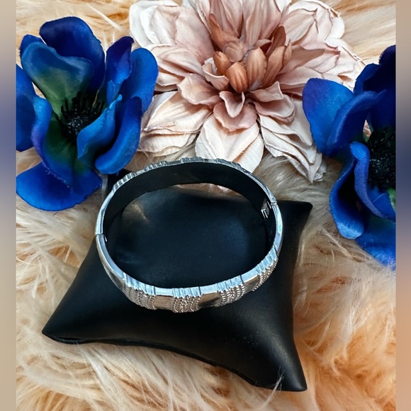 Silver Etched Cuff Bangle Bracelet NEW! - Picture 4 of 8